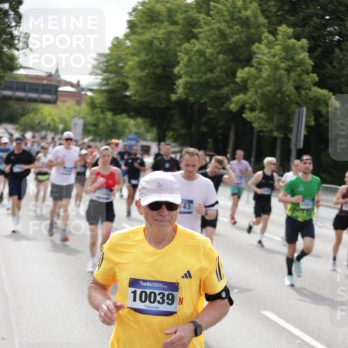 29.06.2025 - hella hamburg halbmarathon Jannik Wohlers http://msf.ph/oto/8160912 29.06.2025 10:18:58 Lombardsbrücke 1332, 1708, 2017, 2311, 2589, 2795, 2812, 2895, 2993, 2995, 4722, 5080, 5178, 5429, 5449, 6542, 6939, 7143, 8537, 8575, 8761, 8778, 9252, 9856, 10039, 10124, 10129, 10966, 11081, 11247, 12007, 12619, 12621, 12696, 12741, 13180, 13424, 13544, 13567, 13781, 13984, 14000, 14245, 14593, 14808, 14957, 15780, 15802, 15817, 16142, 16490, 16613, 16631, 16951, 16952, 17187, 17721, 18053, 18151, 18234, 18279, 18686 meine-sportfotos.de