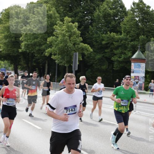29.06.2025 - hella hamburg halbmarathon Jannik Wohlers http://msf.ph/oto/8160948 29.06.2025 10:18:59 Lombardsbrücke 1332, 1708, 2017, 2311, 2589, 2795, 2812, 2895, 2993, 2995, 4722, 5035, 5080, 5178, 5429, 5449, 6542, 6939, 7143, 8537, 8575, 8761, 8778, 9252, 9856, 10039, 10124, 10129, 10966, 11081, 11247, 12007, 12619, 12621, 12696, 12741, 13180, 13424, 13567, 13781, 13984, 14000, 14245, 14593, 14808, 14957, 15780, 15802, 15817, 16142, 16159, 16490, 16613, 16631, 16951, 16952, 17187, 17721, 18053, 18151, 18234, 18279, 18686 meine-sportfotos.de