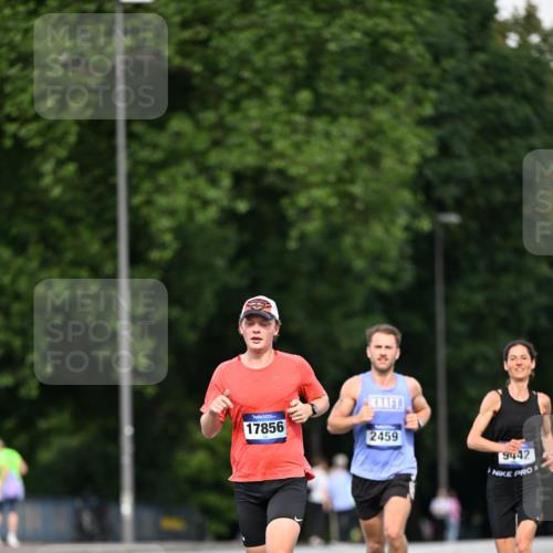 29.06.2025 - hella hamburg halbmarathon Dr. Thomas Lammeyer http://msf.ph/oto/8160958 29.06.2025 09:44:28 Kennedybrücke 2459, 4128, 4571, 7963, 9442, 10234 meine-sportfotos.de