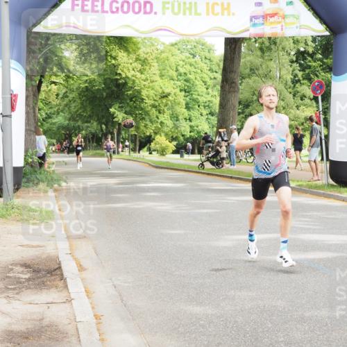 29.06.2025 - hella hamburg halbmarathon MichiJ http://msf.ph/oto/8160965 29.06.2025 10:11:13 Zwischen KM18-KM19  meine-sportfotos.de
