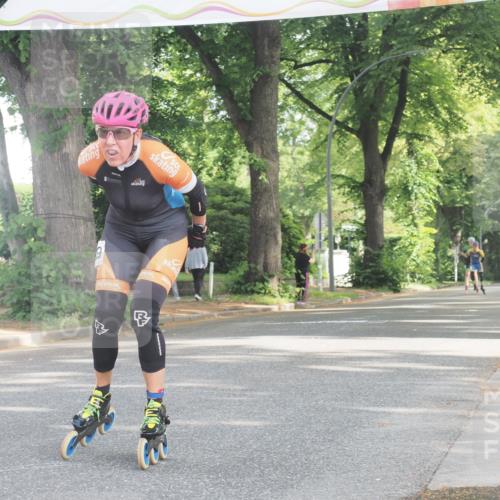 29.06.2025 - hella hamburg halbmarathon KatJ http://msf.ph/oto/8160968 29.06.2025 09:10:27 Zwischen KM18-KM19  meine-sportfotos.de