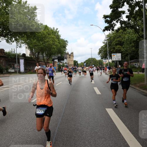 29.06.2025 - hella hamburg halbmarathon Yannick Fuchs http://msf.ph/oto/8160971 29.06.2025 10:38:56 20KM 1057, 1220, 1391, 1468, 1782, 1902, 1941, 2365, 2402, 2415, 3004, 3098, 3305, 4691, 4991, 5231, 5476, 5884, 7191, 7322, 7710, 8928, 9159, 10596, 11469, 12159, 12711, 13123, 13975, 14351, 14464, 14667, 14686, 14687, 14816, 15185, 16506, 17097, 17406, 17748, 18539, 18560, 18806, 19207 meine-sportfotos.de