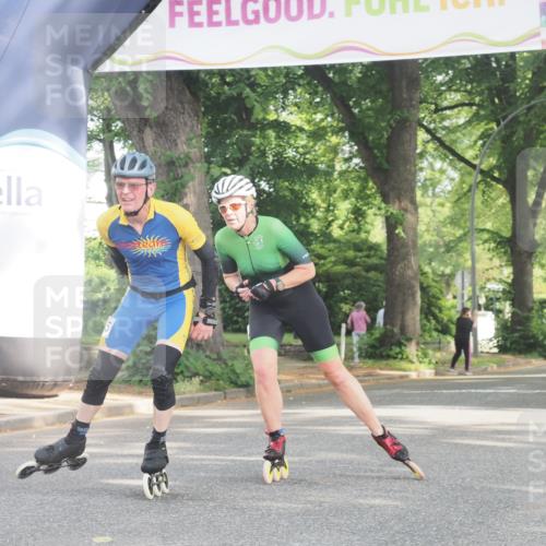 29.06.2025 - hella hamburg halbmarathon KatJ http://msf.ph/oto/8161045 29.06.2025 09:10:32 Zwischen KM18-KM19  meine-sportfotos.de