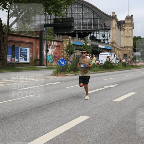 29.06.2025 - hella hamburg halbmarathon Yannick Fuchs http://msf.ph/oto/8161053 29.06.2025 10:20:45 20KM 2483, 4338, 8376, 10468, 11228, 11994, 12067, 13346, 17003 meine-sportfotos.de