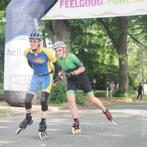 29.06.2025 - hella hamburg halbmarathon KatJ http://msf.ph/oto/8161059 29.06.2025 09:10:33 Zwischen KM18-KM19  meine-sportfotos.de