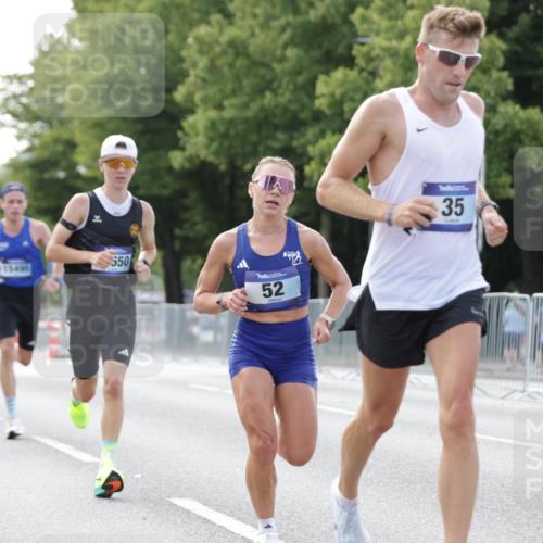 29.06.2025 - hella hamburg halbmarathon Jannik Wohlers http://msf.ph/oto/8161065 29.06.2025 09:39:46 Lombardsbrücke 35, 52, 53, 2144, 2659, 3720, 9255, 10650, 14717, 15495, 16120, 19075 meine-sportfotos.de