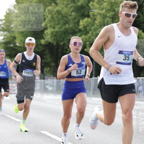29.06.2025 - hella hamburg halbmarathon Jannik Wohlers http://msf.ph/oto/8161092 29.06.2025 09:39:46 Lombardsbrücke 35, 52, 53, 2144, 2659, 3720, 9255, 10650, 14717, 15495, 16120, 19075 meine-sportfotos.de