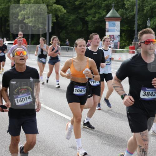 29.06.2025 - hella hamburg halbmarathon Jannik Wohlers http://msf.ph/oto/8161105 29.06.2025 10:19:54 Lombardsbrücke 1046, 1069, 1474, 2478, 3434, 3842, 4154, 4585, 4614, 4737, 4739, 5556, 5659, 5811, 5812, 5831, 5937, 6951, 7018, 7101, 7131, 7739, 7744, 8025, 8462, 8588, 9136, 9196, 9735, 9873, 10041, 10414, 10550, 10595, 10754, 11835, 12056, 13013, 14014, 14564, 14894, 15180, 15481, 15619, 16164, 16714, 16991, 17671, 18114 meine-sportfotos.de
