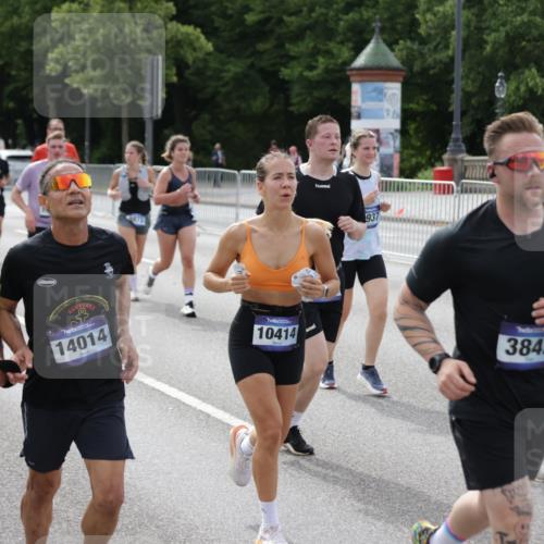 29.06.2025 - hella hamburg halbmarathon Jannik Wohlers http://msf.ph/oto/8161118 29.06.2025 10:19:54 Lombardsbrücke 1046, 1069, 1474, 2478, 3434, 3842, 4154, 4585, 4614, 4737, 4739, 5556, 5659, 5811, 5812, 5831, 5937, 6951, 7018, 7101, 7131, 7739, 7744, 8025, 8462, 8588, 9136, 9196, 9735, 9873, 10041, 10414, 10550, 10595, 10754, 11835, 12056, 13013, 14014, 14564, 14894, 15180, 15481, 15619, 16164, 16714, 16991, 17671, 18114 meine-sportfotos.de