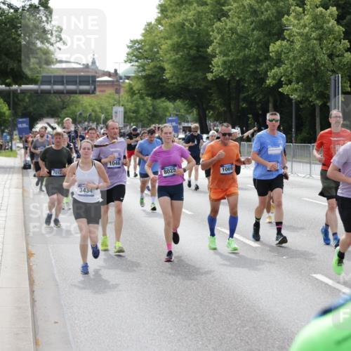 29.06.2025 - hella hamburg halbmarathon Jannik Wohlers http://msf.ph/oto/8161128 29.06.2025 10:19:55 Lombardsbrücke 1046, 1069, 1474, 2478, 3434, 3842, 4154, 4585, 4614, 4737, 4739, 5556, 5659, 5811, 5812, 5831, 5937, 6951, 7018, 7101, 7131, 7739, 7744, 8025, 8462, 8588, 9136, 9196, 9735, 9873, 10041, 10414, 10595, 10613, 10647, 10754, 11603, 11835, 12056, 13013, 14014, 14564, 14894, 15180, 15481, 15619, 16164, 16714, 16991, 17671, 18114 meine-sportfotos.de