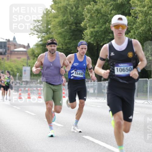29.06.2025 - hella hamburg halbmarathon Jannik Wohlers http://msf.ph/oto/8161154 29.06.2025 09:39:47 Lombardsbrücke 35, 52, 53, 2144, 2659, 3720, 9255, 10650, 14717, 15495, 16120, 19075 meine-sportfotos.de