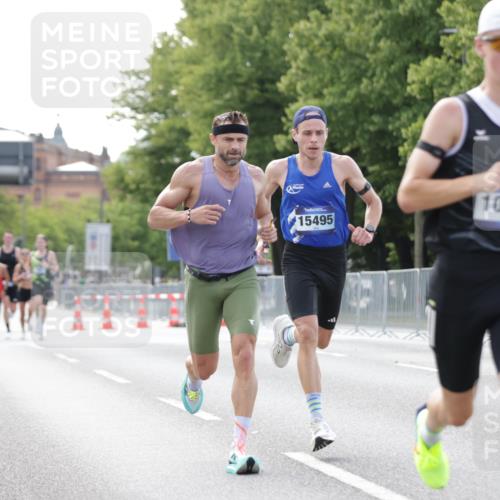 29.06.2025 - hella hamburg halbmarathon Jannik Wohlers http://msf.ph/oto/8161164 29.06.2025 09:39:48 Lombardsbrücke 35, 52, 53, 2144, 2659, 3720, 9255, 10650, 14717, 15495, 16120, 19075 meine-sportfotos.de