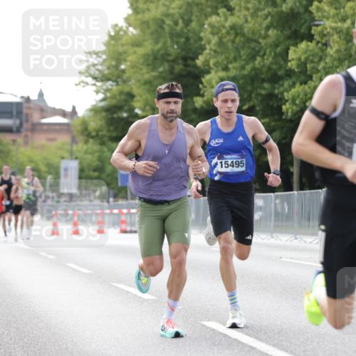 29.06.2025 - hella hamburg halbmarathon Jannik Wohlers http://msf.ph/oto/8161176 29.06.2025 09:39:48 Lombardsbrücke 35, 52, 53, 2144, 2659, 3720, 9255, 10650, 14717, 15495, 16120, 19075 meine-sportfotos.de