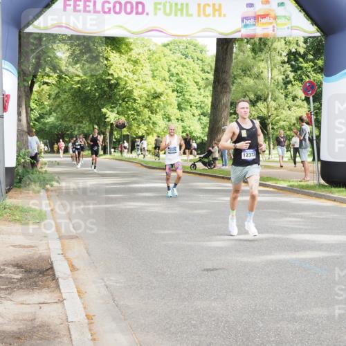 29.06.2025 - hella hamburg halbmarathon MichiJ http://msf.ph/oto/8161210 29.06.2025 10:11:22 Zwischen KM18-KM19 12373, 14717, 19075 meine-sportfotos.de