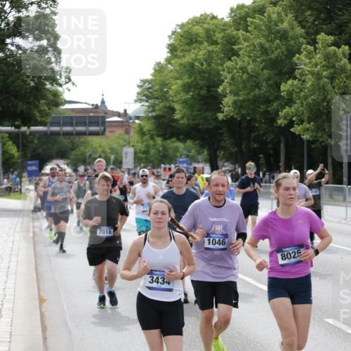 29.06.2025 - hella hamburg halbmarathon Jannik Wohlers http://msf.ph/oto/8161255 29.06.2025 10:19:57 Lombardsbrücke 1046, 1069, 1474, 2478, 3434, 3842, 4154, 4166, 4585, 4614, 5556, 5659, 5811, 5812, 5831, 5937, 6951, 7018, 7101, 7131, 7739, 7744, 8025, 8462, 8588, 9136, 9722, 9735, 9873, 10041, 10414, 10595, 10613, 10647, 10754, 11603, 11835, 12056, 12977, 13013, 14014, 14564, 14894, 15180, 15481, 15619, 16991, 17671, 18114, 19093 meine-sportfotos.de