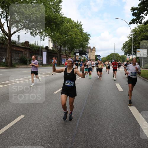 29.06.2025 - hella hamburg halbmarathon Yannick Fuchs http://msf.ph/oto/8161261 29.06.2025 10:38:58 20KM 1057, 1391, 1413, 1468, 1697, 1782, 1902, 1941, 2365, 2402, 2415, 3004, 3098, 3305, 4691, 4991, 5884, 7322, 7710, 8928, 9159, 9302, 10596, 12159, 12711, 13123, 13975, 14351, 14464, 14667, 14686, 14687, 14703, 14816, 15185, 16506, 17097, 17406, 18539, 18560, 18806, 19207 meine-sportfotos.de