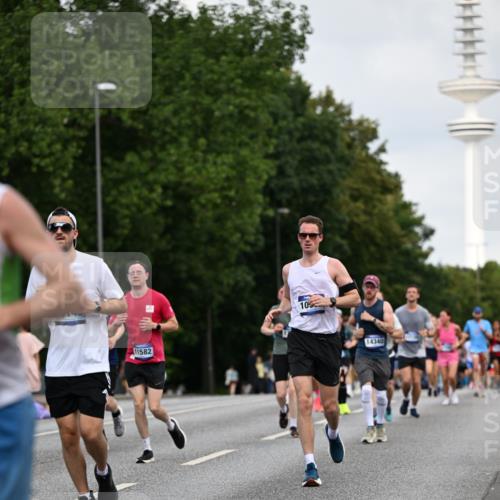 29.06.2025 - hella hamburg halbmarathon Dr. Thomas Lammeyer http://msf.ph/oto/8161292 29.06.2025 10:08:38 Kennedybrücke 1316, 1367, 1377, 1674, 2011, 2463, 2698, 3413, 3488, 4146, 4904, 5354, 5365, 5976, 6311, 6706, 6709, 8089, 8217, 10213, 10756, 10962 meine-sportfotos.de