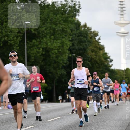 29.06.2025 - hella hamburg halbmarathon Dr. Thomas Lammeyer http://msf.ph/oto/8161316 29.06.2025 10:08:38 Kennedybrücke 1316, 1367, 1377, 1674, 2011, 2463, 2698, 3413, 3488, 4146, 4904, 5354, 5365, 5976, 6311, 6706, 6709, 8089, 8217, 10213, 10756, 10962 meine-sportfotos.de