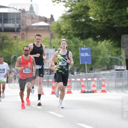 29.06.2025 - hella hamburg halbmarathon Jannik Wohlers http://msf.ph/oto/8161363 29.06.2025 09:39:51 Lombardsbrücke 34, 35, 52, 54, 2659, 3720, 9255, 10650, 12678, 14717, 15495, 16120, 16245, 19075 meine-sportfotos.de