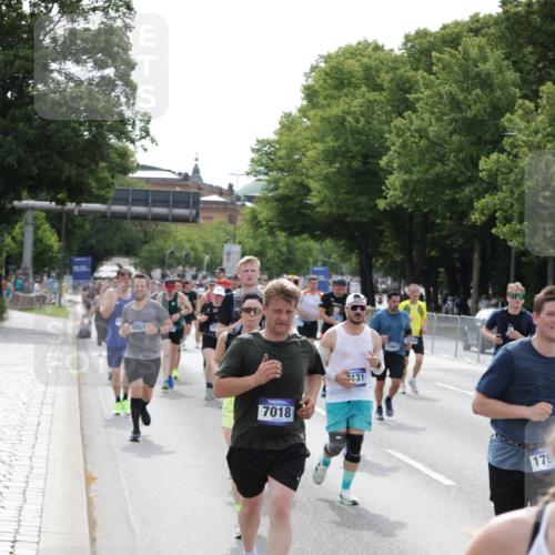 29.06.2025 - hella hamburg halbmarathon Jannik Wohlers http://msf.ph/oto/8161379 29.06.2025 10:19:59 Lombardsbrücke 1011, 1046, 1069, 1471, 1474, 2478, 3434, 3733, 3842, 4154, 4166, 4585, 4614, 5181, 5556, 5811, 5812, 5831, 5937, 6951, 7018, 7101, 7131, 7739, 7744, 8025, 8462, 8588, 9136, 9722, 9735, 9873, 10041, 10414, 10595, 10613, 10647, 10754, 11603, 11835, 12056, 12977, 13013, 14014, 14564, 14894, 15180, 15244, 15442, 15481, 15619, 17671, 18114, 19093 meine-sportfotos.de