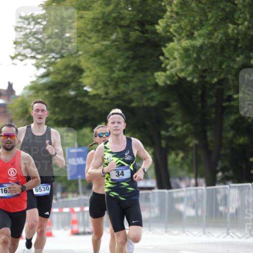 29.06.2025 - hella hamburg halbmarathon Jannik Wohlers http://msf.ph/oto/8161396 29.06.2025 09:39:53 Lombardsbrücke 34, 35, 52, 54, 2659, 6530, 9255, 9447, 10650, 12678, 14717, 15495, 16245, 16988, 19075 meine-sportfotos.de