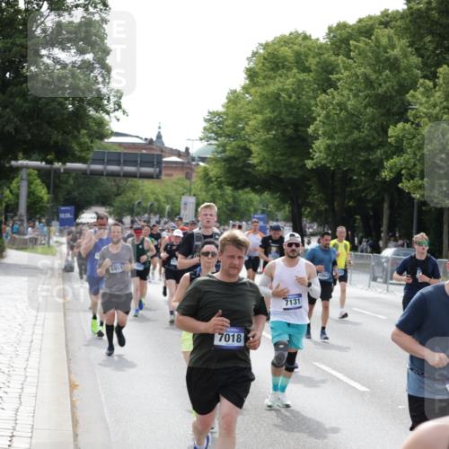 29.06.2025 - hella hamburg halbmarathon Jannik Wohlers http://msf.ph/oto/8161406 29.06.2025 10:19:59 Lombardsbrücke 1011, 1046, 1069, 1471, 1474, 2478, 3434, 3733, 3842, 4154, 4166, 4585, 4614, 5181, 5556, 5811, 5812, 5831, 5937, 6951, 7018, 7101, 7131, 7739, 7744, 8025, 8462, 8588, 9136, 9722, 9735, 9873, 10041, 10414, 10595, 10613, 10647, 10754, 11603, 11835, 12056, 12977, 13013, 14014, 14564, 14894, 15180, 15244, 15442, 15481, 15619, 17671, 18114, 19093 meine-sportfotos.de