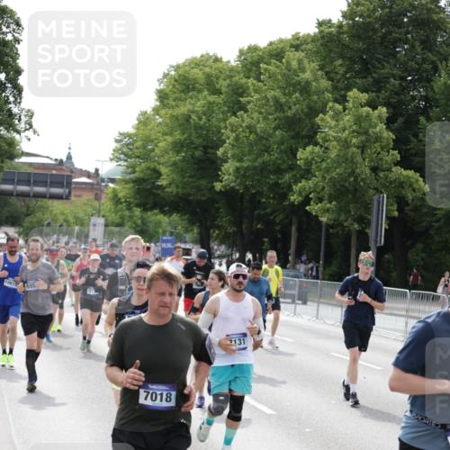 29.06.2025 - hella hamburg halbmarathon Jannik Wohlers http://msf.ph/oto/8161436 29.06.2025 10:20:00 Lombardsbrücke 1011, 1046, 1069, 1471, 1474, 2478, 3434, 3733, 3842, 4154, 4166, 4614, 5181, 5811, 5812, 5831, 5937, 6951, 7018, 7101, 7131, 7739, 7744, 8025, 8462, 8588, 9136, 9722, 9735, 9873, 10041, 10414, 10595, 10613, 10647, 10754, 11603, 11835, 12056, 12977, 13013, 14014, 14564, 14894, 15180, 15244, 15442, 15481, 17671, 19093 meine-sportfotos.de
