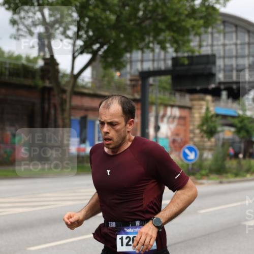 29.06.2025 - hella hamburg halbmarathon Yannick Fuchs http://msf.ph/oto/8161445 29.06.2025 10:20:55 20KM 4338, 9767, 10468, 11228, 12067, 13346, 14107, 17003 meine-sportfotos.de