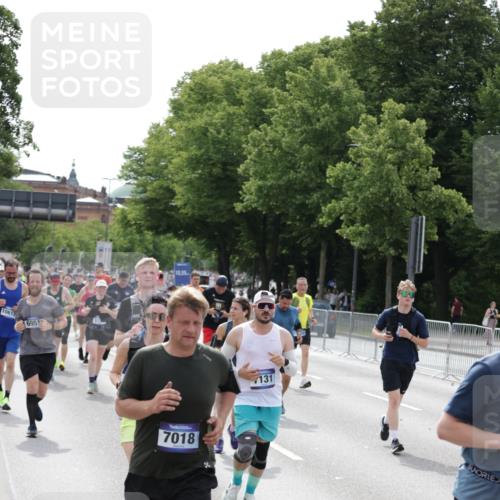 29.06.2025 - hella hamburg halbmarathon Jannik Wohlers http://msf.ph/oto/8161451 29.06.2025 10:20:00 Lombardsbrücke 1011, 1046, 1069, 1471, 1474, 2478, 3434, 3733, 3842, 4154, 4166, 4614, 5181, 5811, 5812, 5831, 5937, 6951, 7018, 7101, 7131, 7739, 7744, 8025, 8462, 8588, 9136, 9722, 9735, 9873, 10041, 10414, 10595, 10613, 10647, 10754, 11603, 11835, 12056, 12977, 13013, 14014, 14564, 14894, 15180, 15244, 15442, 15481, 17671, 19093 meine-sportfotos.de