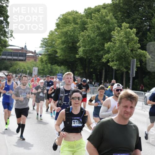 29.06.2025 - hella hamburg halbmarathon Jannik Wohlers http://msf.ph/oto/8161500 29.06.2025 10:20:01 Lombardsbrücke 1011, 1046, 1069, 1471, 1474, 2478, 3434, 3733, 3842, 4154, 4166, 4422, 4614, 5181, 5811, 5812, 5831, 5937, 6951, 7018, 7101, 7131, 7739, 8025, 8462, 8588, 9136, 9722, 9735, 9873, 10041, 10414, 10595, 10613, 10647, 10754, 11603, 11835, 12056, 12977, 13013, 14014, 14564, 14894, 15180, 15244, 15442, 15481, 16638, 17671, 19093 meine-sportfotos.de