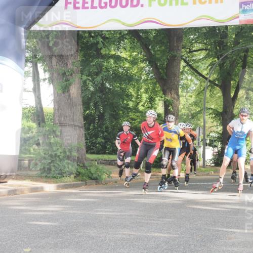 29.06.2025 - hella hamburg halbmarathon KatJ http://msf.ph/oto/8161527 29.06.2025 09:10:56 Zwischen KM18-KM19  meine-sportfotos.de
