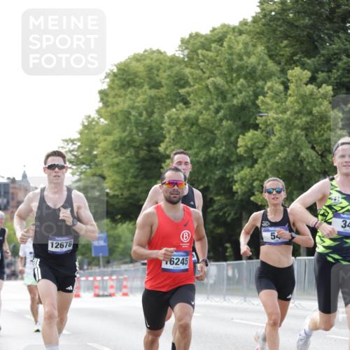 29.06.2025 - hella hamburg halbmarathon Jannik Wohlers http://msf.ph/oto/8161531 29.06.2025 09:39:55 Lombardsbrücke 34, 35, 52, 54, 6530, 9255, 9447, 10650, 12678, 14302, 15495, 16245, 16988, 19075 meine-sportfotos.de
