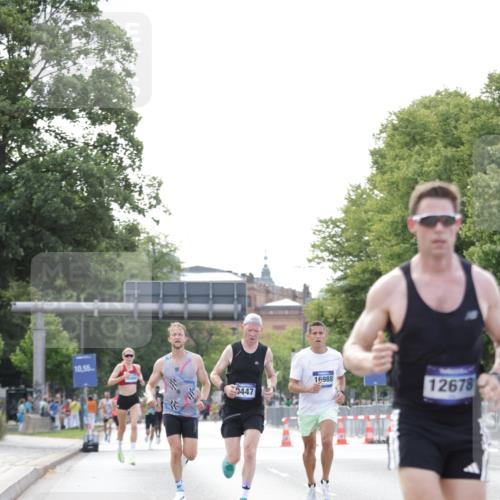 29.06.2025 - hella hamburg halbmarathon Jannik Wohlers http://msf.ph/oto/8161550 29.06.2025 09:39:55 Lombardsbrücke 34, 35, 52, 54, 6530, 9255, 9447, 10650, 12678, 14302, 15495, 16245, 16988, 19075 meine-sportfotos.de