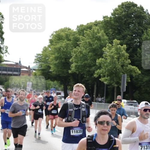 29.06.2025 - hella hamburg halbmarathon Jannik Wohlers http://msf.ph/oto/8161558 29.06.2025 10:20:02 Lombardsbrücke 1011, 1046, 1069, 1471, 1474, 2478, 3434, 3733, 3842, 4154, 4166, 4422, 4614, 5181, 5811, 5812, 5831, 5937, 6951, 7018, 7101, 7131, 7739, 8025, 8462, 8588, 9136, 9722, 9735, 9873, 10041, 10414, 10595, 10613, 10647, 10754, 11603, 11835, 12056, 12977, 13013, 14014, 14894, 15180, 15244, 15442, 15481, 16638, 17671, 18007, 19093 meine-sportfotos.de