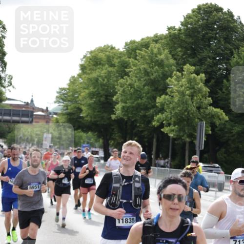 29.06.2025 - hella hamburg halbmarathon Jannik Wohlers http://msf.ph/oto/8161583 29.06.2025 10:20:02 Lombardsbrücke 1011, 1046, 1069, 1471, 1474, 2478, 3434, 3733, 3842, 4154, 4166, 4422, 4614, 5181, 5811, 5812, 5831, 5937, 6951, 7018, 7101, 7131, 7739, 8025, 8462, 8588, 9136, 9722, 9735, 9873, 10041, 10414, 10595, 10613, 10647, 10754, 11603, 11835, 12056, 12977, 13013, 14014, 14894, 15180, 15244, 15442, 15481, 16638, 17671, 18007, 19093 meine-sportfotos.de