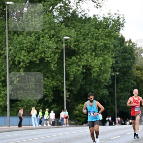 29.06.2025 - hella hamburg halbmarathon Dr. Thomas Lammeyer http://msf.ph/oto/8161586 29.06.2025 09:44:41 Kennedybrücke 2459, 4128, 4571, 6559, 9442, 10234, 10780, 11194 meine-sportfotos.de