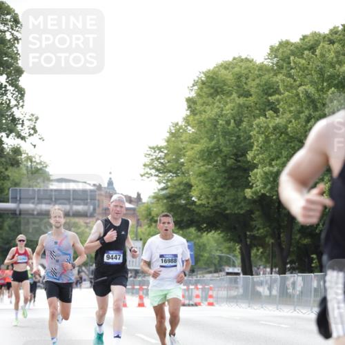 29.06.2025 - hella hamburg halbmarathon Jannik Wohlers http://msf.ph/oto/8161587 29.06.2025 09:39:56 Lombardsbrücke 34, 35, 52, 54, 6530, 9255, 9447, 10650, 12678, 14302, 15495, 16245, 16988, 19075 meine-sportfotos.de
