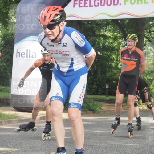 29.06.2025 - hella hamburg halbmarathon KatJ http://msf.ph/oto/8161638 29.06.2025 09:10:58 Zwischen KM18-KM19  meine-sportfotos.de