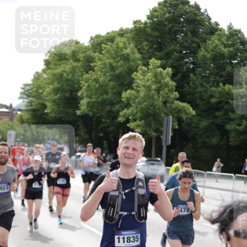 29.06.2025 - hella hamburg halbmarathon Jannik Wohlers http://msf.ph/oto/8161654 29.06.2025 10:20:02 Lombardsbrücke 1011, 1046, 1069, 1471, 1474, 2478, 3434, 3733, 3842, 4154, 4166, 4422, 4614, 5181, 5811, 5812, 5831, 5937, 6951, 7018, 7101, 7131, 7739, 8025, 8462, 8588, 9136, 9722, 9735, 9873, 10041, 10414, 10595, 10613, 10647, 10754, 11603, 11835, 12056, 12977, 13013, 14014, 14894, 15180, 15244, 15442, 15481, 16638, 17671, 18007, 19093 meine-sportfotos.de