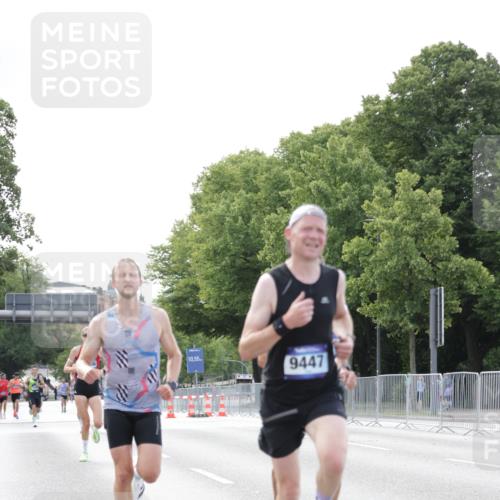 29.06.2025 - hella hamburg halbmarathon Jannik Wohlers http://msf.ph/oto/8161672 29.06.2025 09:39:58 Lombardsbrücke 34, 35, 52, 54, 6530, 9255, 9447, 10650, 12678, 14302, 15495, 16068, 16245, 16988, 19075 meine-sportfotos.de