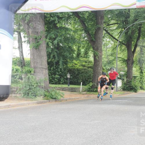 29.06.2025 - hella hamburg halbmarathon KatJ http://msf.ph/oto/8161679 29.06.2025 09:11:45 Zwischen KM18-KM19  meine-sportfotos.de