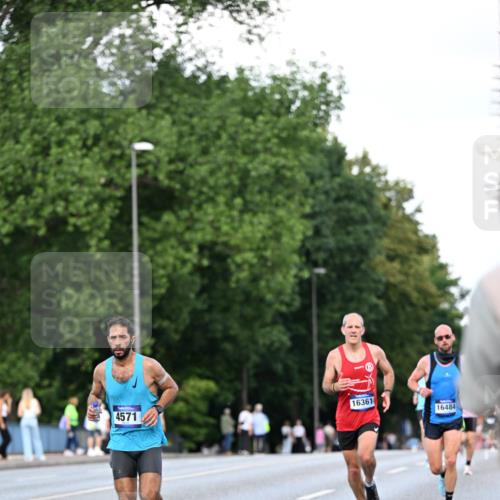 29.06.2025 - hella hamburg halbmarathon Dr. Thomas Lammeyer http://msf.ph/oto/8161747 29.06.2025 09:44:42 Kennedybrücke 2459, 4128, 4571, 6559, 7862, 9442, 10234, 10780, 11194 meine-sportfotos.de