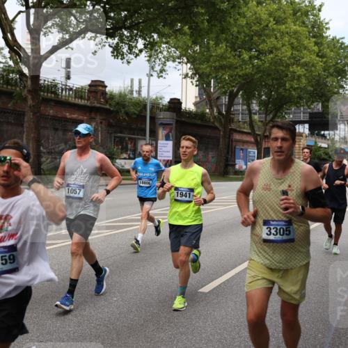 29.06.2025 - hella hamburg halbmarathon Yannick Fuchs http://msf.ph/oto/8161772 29.06.2025 10:39:04 20KM 1057, 1413, 1468, 1520, 1697, 1782, 1941, 2415, 2890, 2970, 3098, 3305, 4270, 4691, 7710, 8928, 9302, 11809, 12159, 12711, 13123, 13975, 14351, 14464, 14686, 14687, 14703, 14816, 15334, 16058, 17097, 17120, 17406, 18539, 18560, 18806, 19207 meine-sportfotos.de