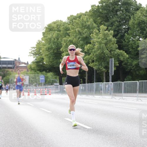 29.06.2025 - hella hamburg halbmarathon Jannik Wohlers http://msf.ph/oto/8161797 29.06.2025 09:40:01 Lombardsbrücke 34, 35, 52, 54, 6530, 9151, 9255, 9447, 10650, 12678, 14302, 15495, 16068, 16245, 16988, 19075 meine-sportfotos.de