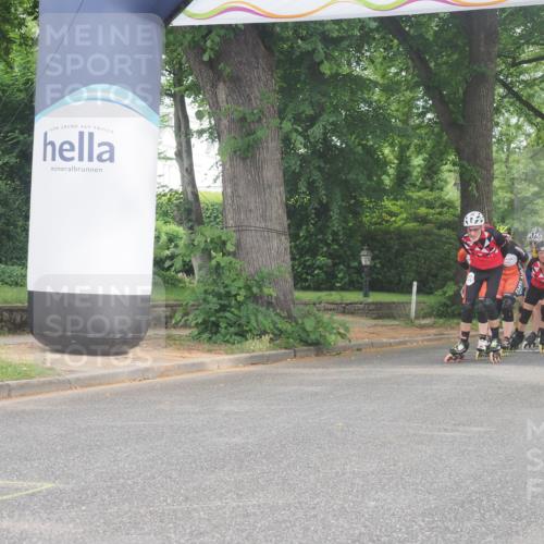 29.06.2025 - hella hamburg halbmarathon KatJ http://msf.ph/oto/8161868 29.06.2025 09:11:48 Zwischen KM18-KM19  meine-sportfotos.de