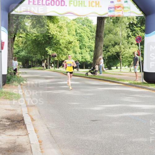 29.06.2025 - hella hamburg halbmarathon MichiJ http://msf.ph/oto/8161881 29.06.2025 10:11:42 Zwischen KM18-KM19 16120, 17402 meine-sportfotos.de