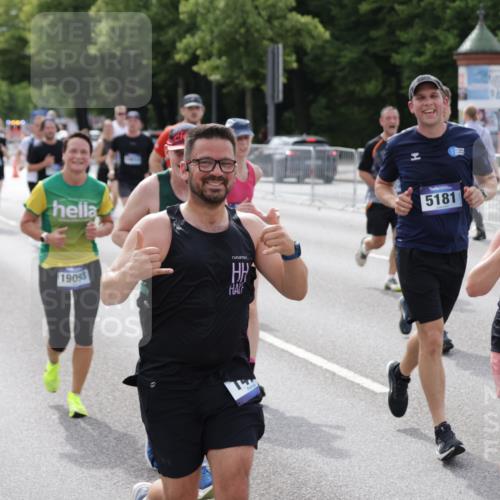 29.06.2025 - hella hamburg halbmarathon Jannik Wohlers http://msf.ph/oto/8161997 29.06.2025 10:20:07 Lombardsbrücke 1011, 1046, 1069, 1471, 1474, 2053, 2478, 3733, 4154, 4166, 4422, 4754, 4869, 5181, 5625, 5831, 6951, 7018, 7131, 8025, 8588, 9722, 9873, 10041, 10613, 10647, 11100, 11603, 11835, 11995, 12056, 12977, 14500, 14502, 14503, 14894, 15180, 15244, 15442, 15481, 15513, 16254, 16638, 17581, 17671, 17987, 18007, 18423, 18908, 19014, 19093 meine-sportfotos.de