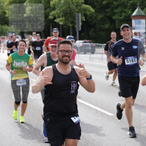 29.06.2025 - hella hamburg halbmarathon Jannik Wohlers http://msf.ph/oto/8162006 29.06.2025 10:20:07 Lombardsbrücke 1011, 1046, 1069, 1471, 1474, 2053, 2478, 3733, 4154, 4166, 4422, 4754, 4869, 5181, 5625, 5831, 6951, 7018, 7131, 8025, 8588, 9722, 9873, 10041, 10613, 10647, 11100, 11603, 11835, 11995, 12056, 12977, 14500, 14502, 14503, 14894, 15180, 15244, 15442, 15481, 15513, 16254, 16638, 17581, 17671, 17987, 18007, 18423, 18908, 19014, 19093 meine-sportfotos.de