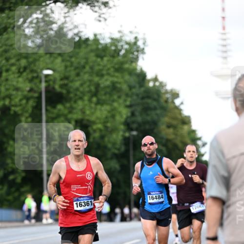 29.06.2025 - hella hamburg halbmarathon Dr. Thomas Lammeyer http://msf.ph/oto/8162009 29.06.2025 09:44:44 Kennedybrücke 2892, 4128, 4571, 6559, 7862, 10234, 10780, 11194 meine-sportfotos.de
