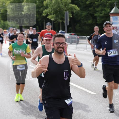 29.06.2025 - hella hamburg halbmarathon Jannik Wohlers http://msf.ph/oto/8162010 29.06.2025 10:20:07 Lombardsbrücke 1011, 1046, 1069, 1471, 1474, 2053, 2478, 3733, 4154, 4166, 4422, 4754, 4869, 5181, 5625, 5831, 6951, 7018, 7131, 8025, 8588, 9722, 9873, 10041, 10613, 10647, 11100, 11603, 11835, 11995, 12056, 12977, 14500, 14502, 14503, 14894, 15180, 15244, 15442, 15481, 15513, 16254, 16638, 17581, 17671, 17987, 18007, 18423, 18908, 19014, 19093 meine-sportfotos.de